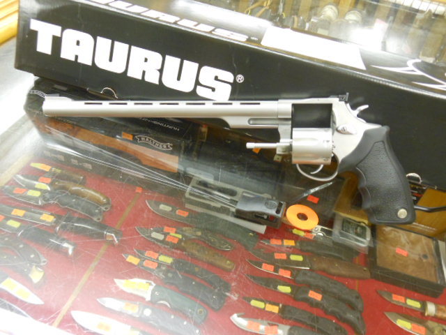 Taurus 66 .357 Long Barrel Pistol