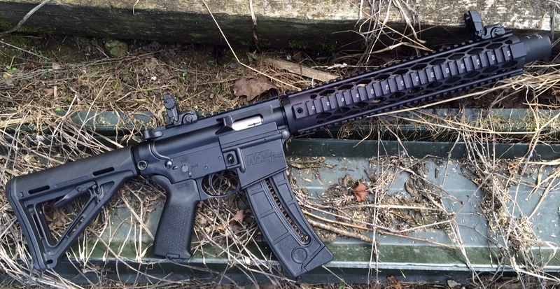 Smith & Wesson Custom M&P 1522 Custom Semi-Auto .22  Rifles