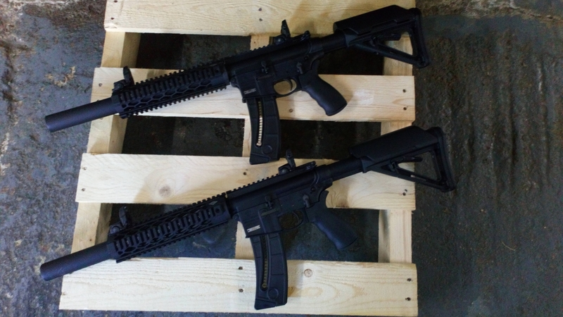 Smith & Wesson Custom M&P 1522 Custom Semi-Auto .22  Rifles