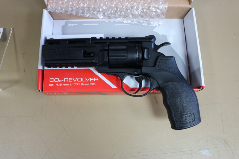 Umarex Tornado Revolver 4.5 mm Air Pistols