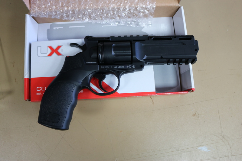 Umarex Tornado Revolver 4.5 mm Air Pistols