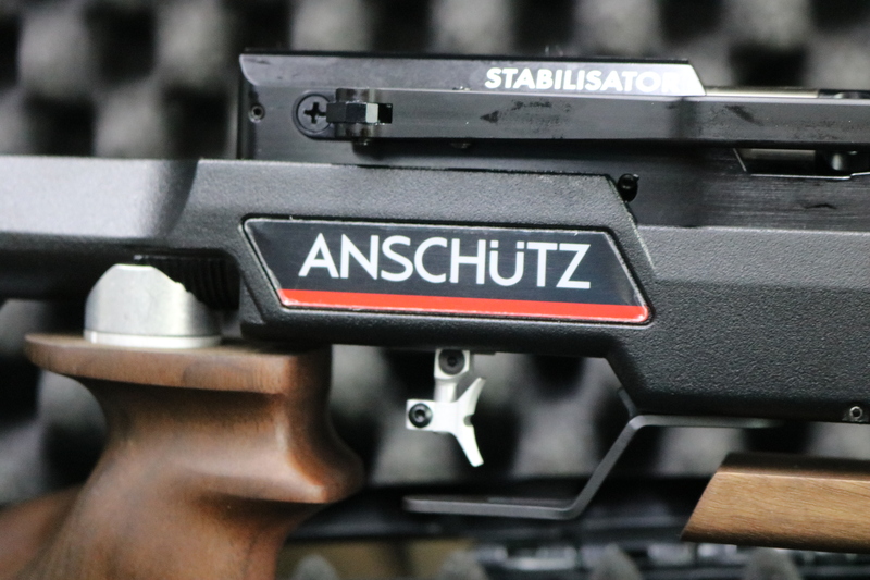 Anschutz 9015 in stock black / walnut grip "M" .177  Air Rifles