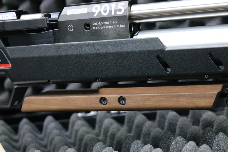 Anschutz 9015 in stock black / walnut  grip "M"  .177  Air Rifles