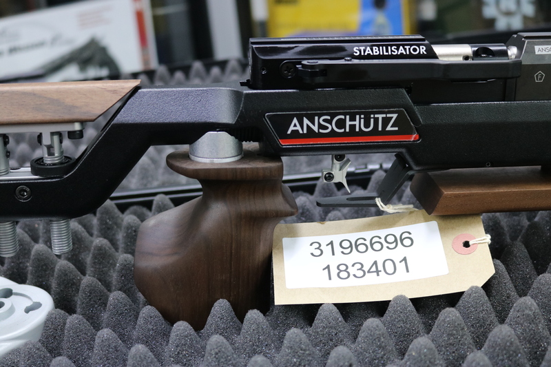Anschutz 9015 IN STOCK BLACK/WALNUT GRIP "M" .177  Air Rifles