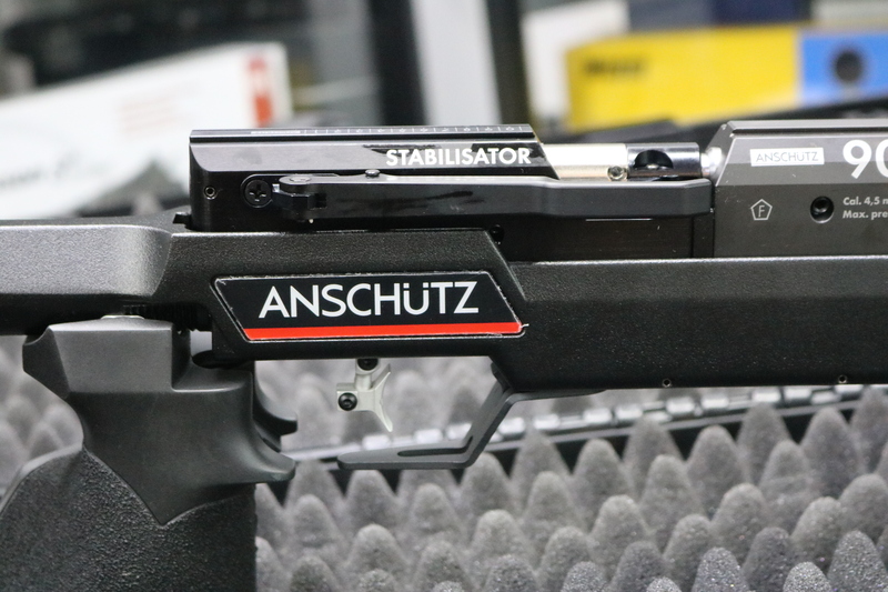 Anschutz 9015 BLACK EDITION ALU STOCK "L" .177 Air Rifles