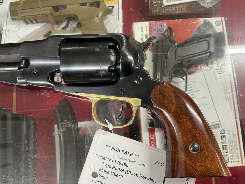 Uberti Revolver .44 Black powder Revolver