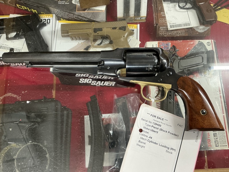 Uberti Revolver .44 Black powder Revolver