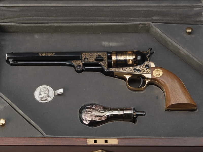 Williamsburg f/a Colt  .36 Black powder. Revolver