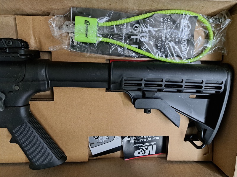 SMITH AND WESSON M&P SPECIAL SPORT PACKAGE Semi-Auto .22  Rifles