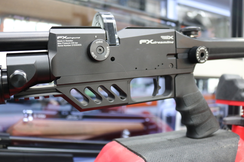 FX DREAMLINE LIGHT .22 Air Rifles