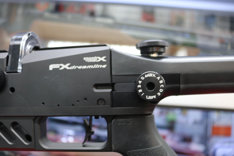 FX DREAMLINE LIGHT .22 Air Rifles