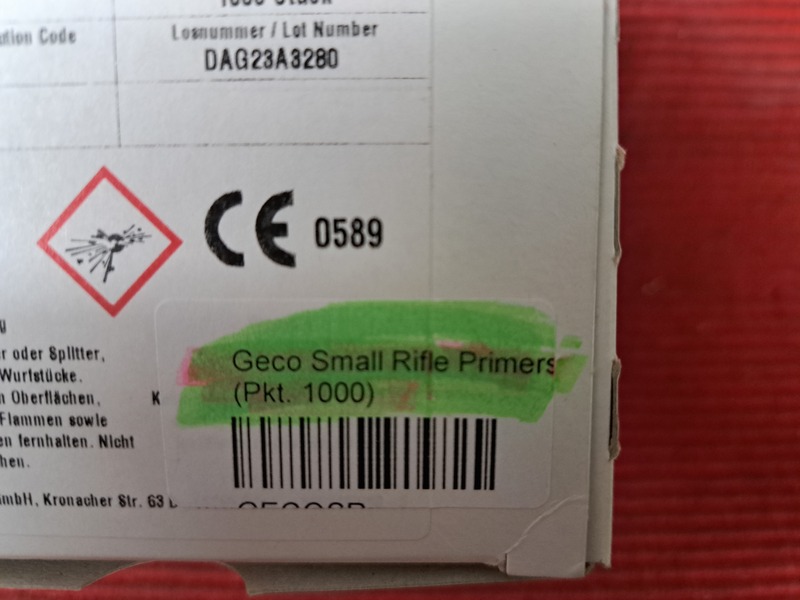 Various LARGE AND SMALL RIFLE PRIMERS