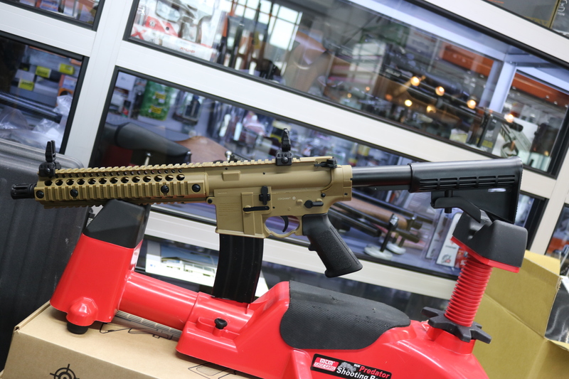 Crosman R1 SEMI AUTO .455 BB Guns